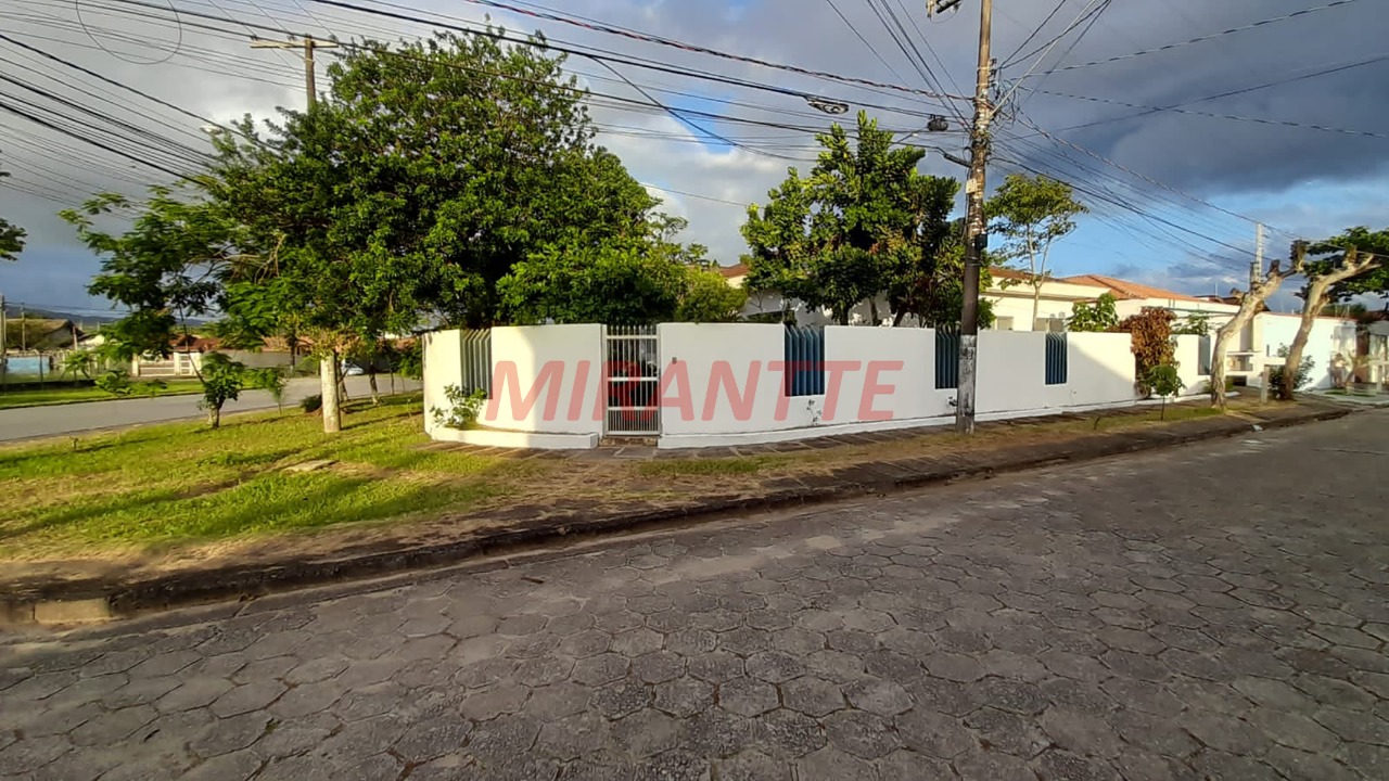 Casa terrea de 240m² com 6 quartos em Parque Balneario