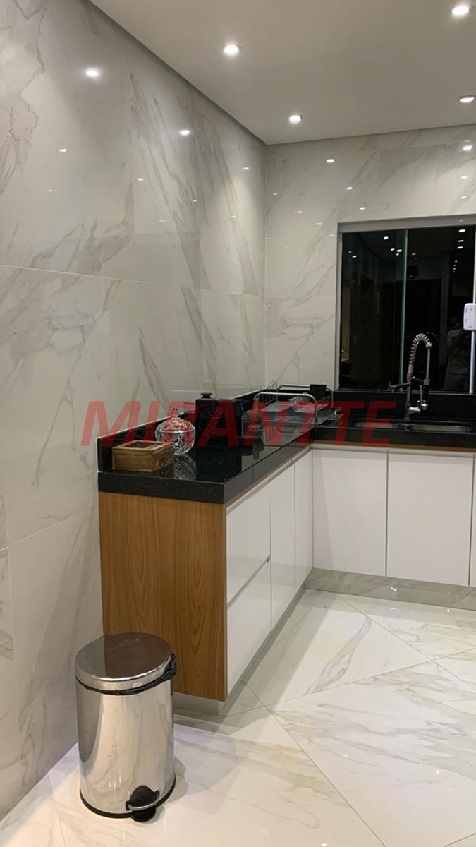 Cond. fechado de 494m² com 4 quartos em Caraguata