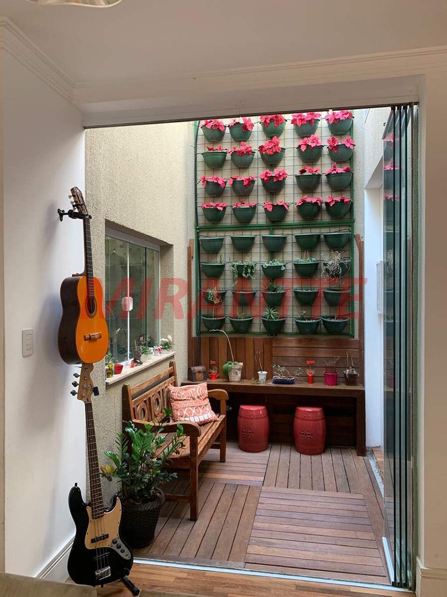 Sobrado de 226m² com 4 quartos em Vila Gumercindo