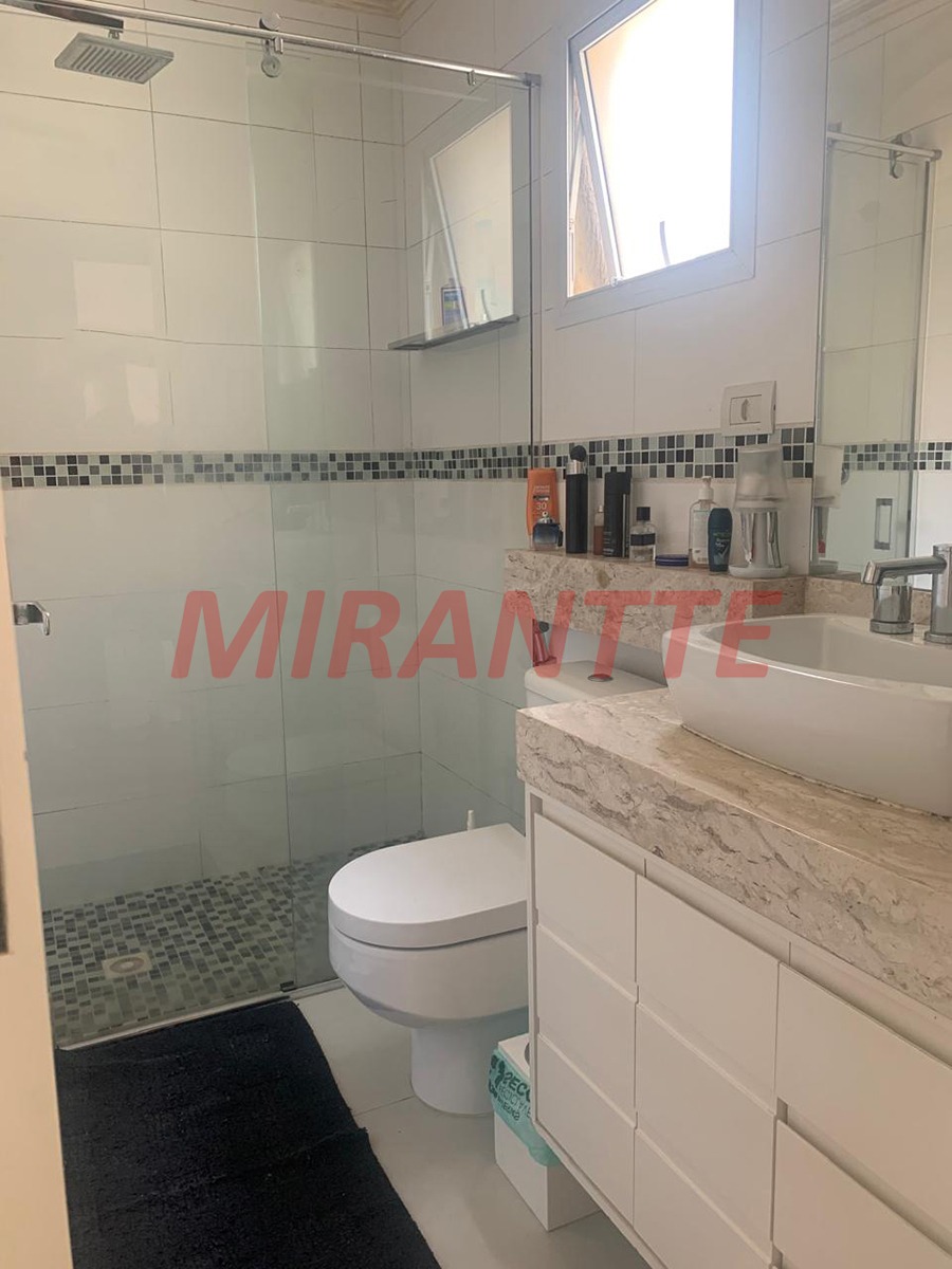 Sobrado de 226m² com 4 quartos em Vila Gumercindo