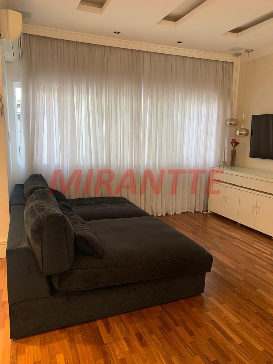 Sobrado de 226m² com 4 quartos em Vila Gumercindo