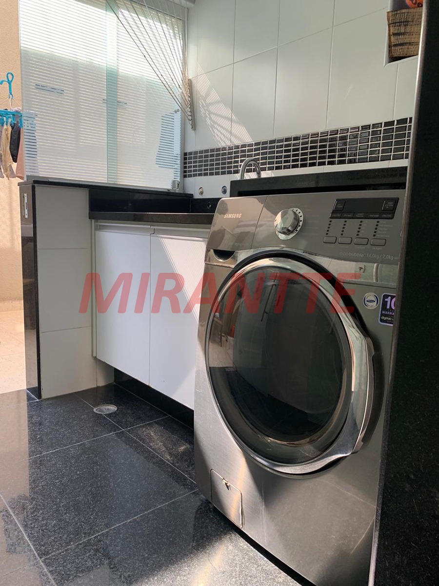 Sobrado de 226m² com 4 quartos em Vila Gumercindo
