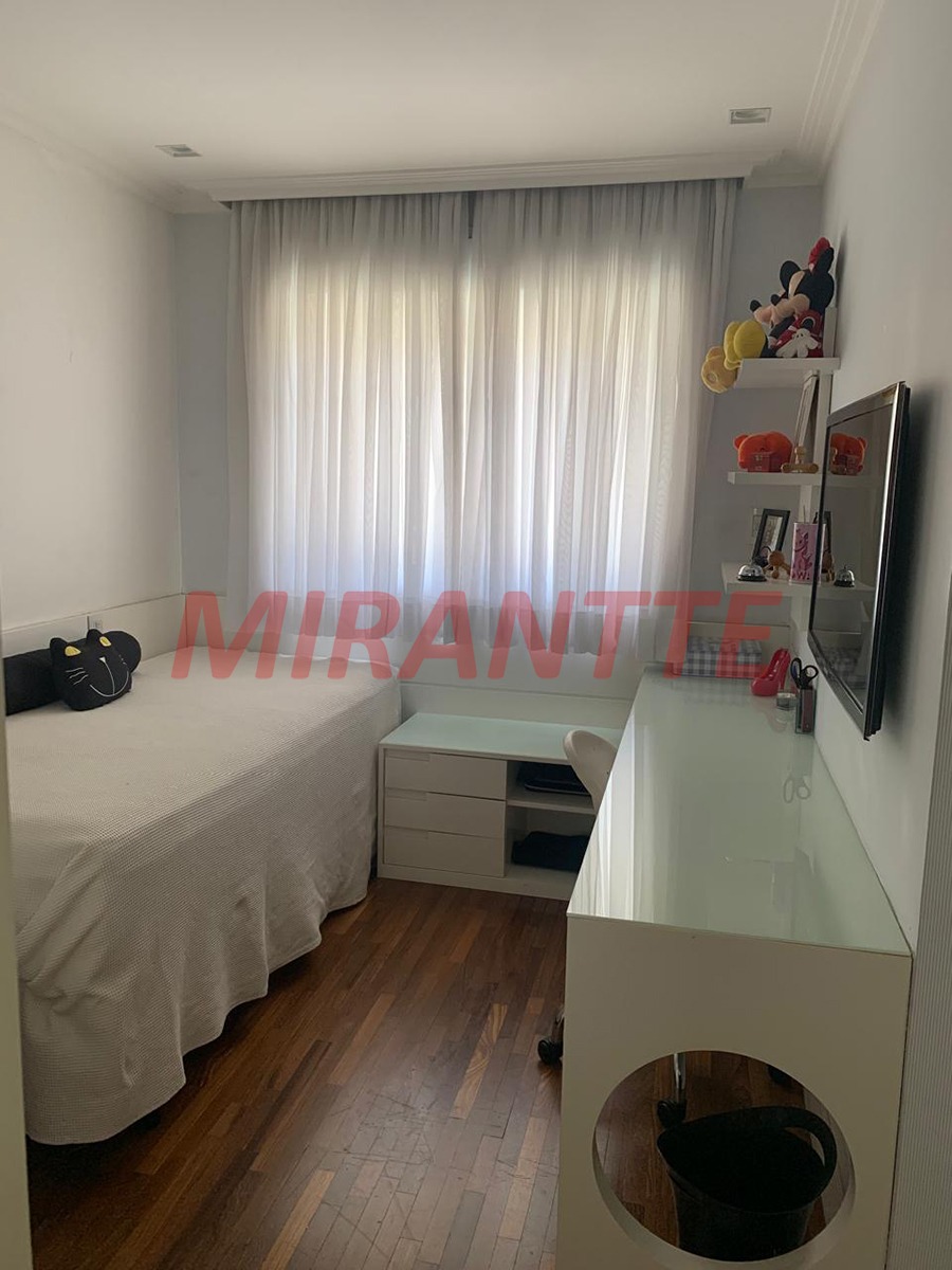 Sobrado de 226m² com 4 quartos em Vila Gumercindo