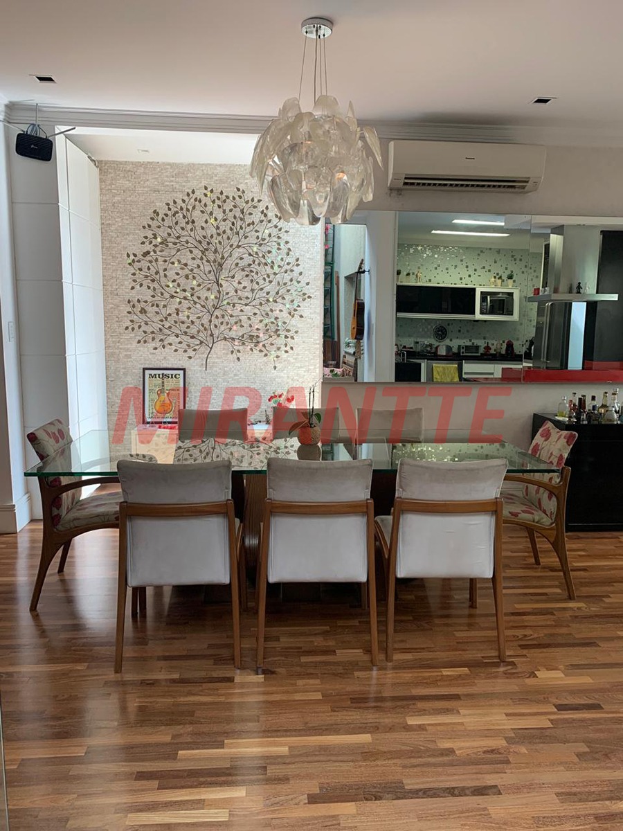 Sobrado de 226m² com 4 quartos em Vila Gumercindo