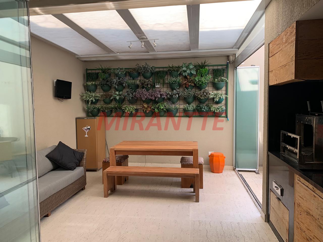 Sobrado de 226m² com 4 quartos em Vila Gumercindo