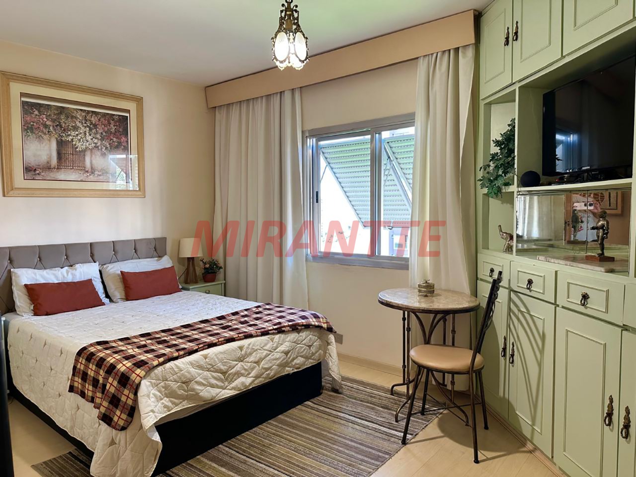 Apartamento de 140m² com 4 quartos em Santana