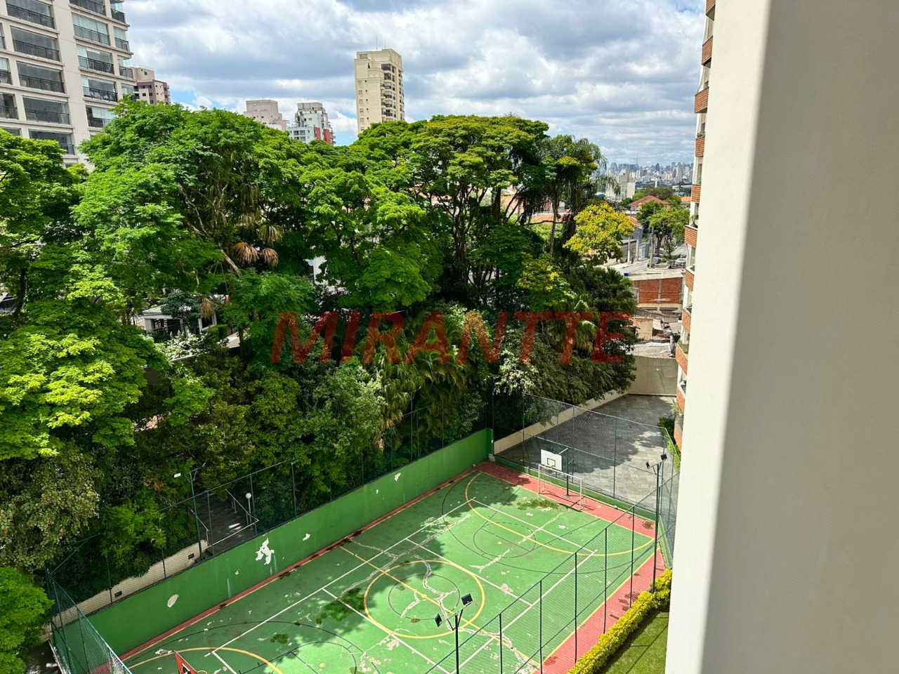 Apartamento de 140m² com 4 quartos em Santana