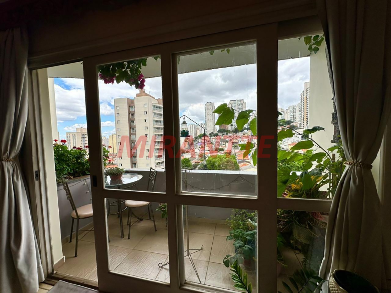 Apartamento de 140m² com 4 quartos em Santana