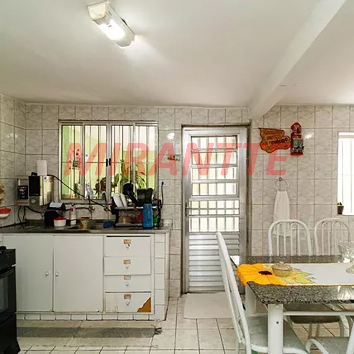 Casa terrea de 94m² com 3 quartos em Vila Nivi