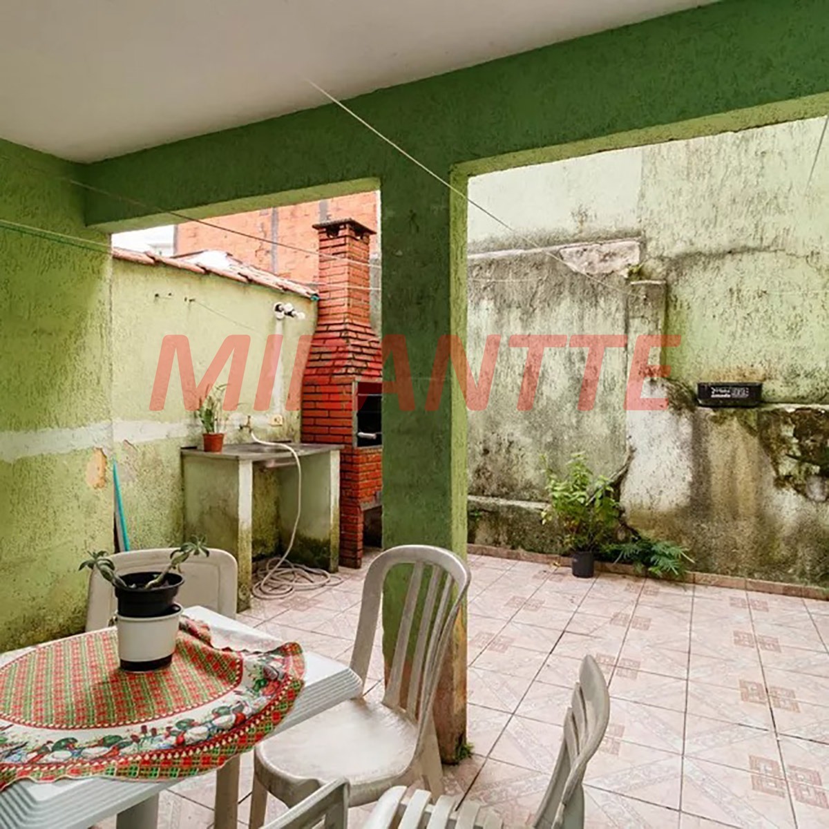 Casa terrea de 94m² com 3 quartos em Vila Nivi