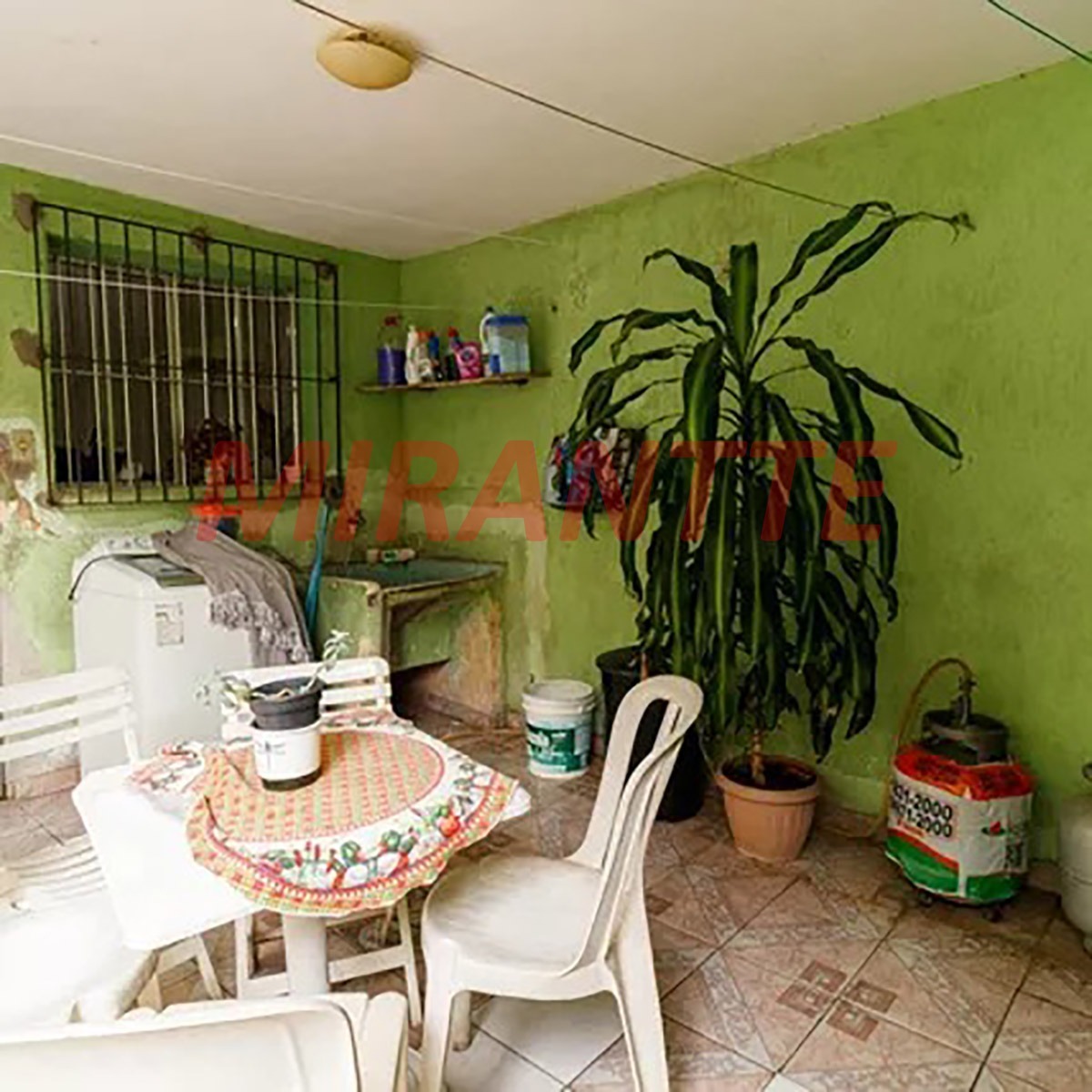Casa terrea de 94m² com 3 quartos em Vila Nivi