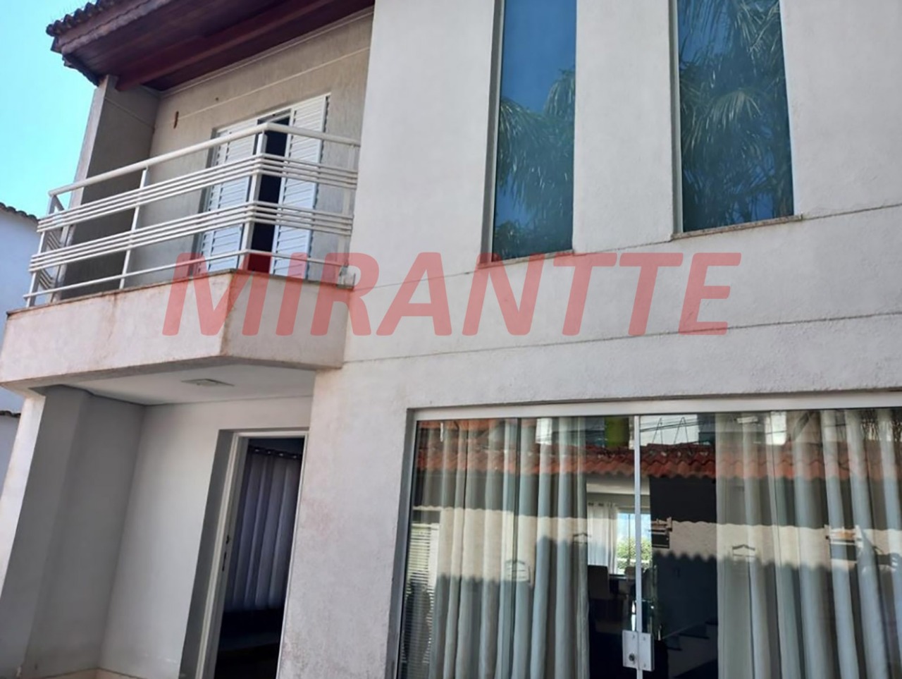 Sobrado de 350m² com 3 quartos em Tremembe