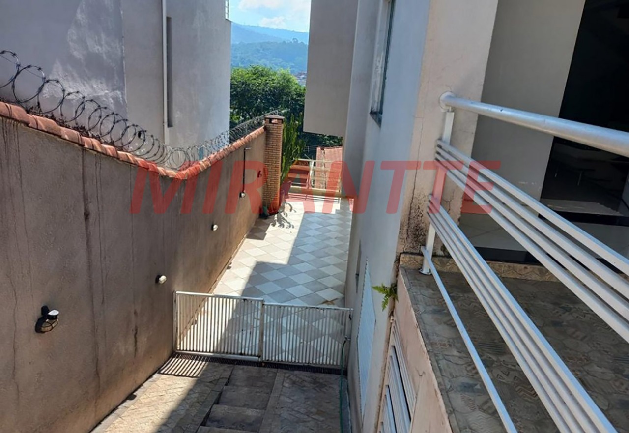 Sobrado de 350m² com 3 quartos em Tremembe