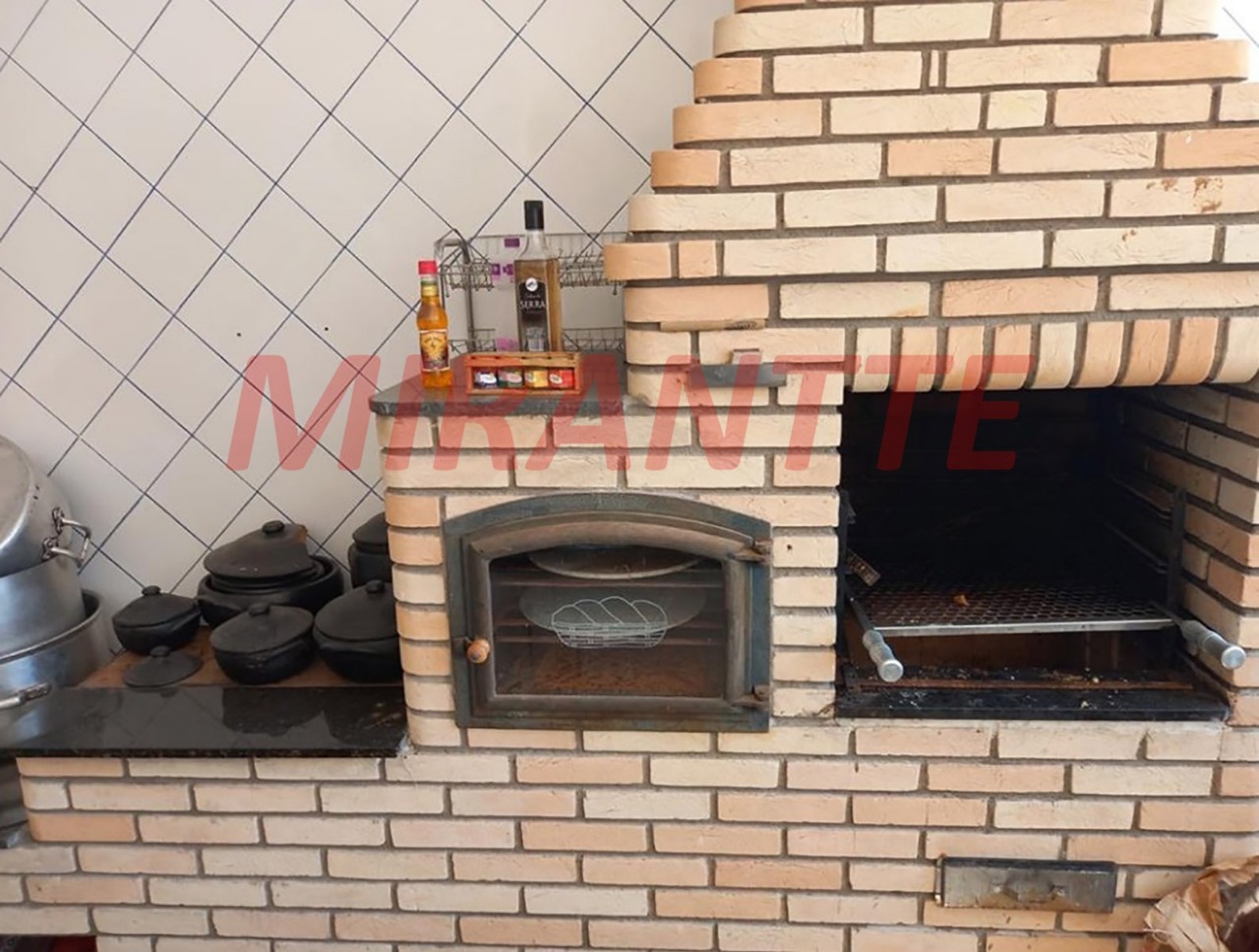 Sobrado de 350m² com 3 quartos em Tremembe