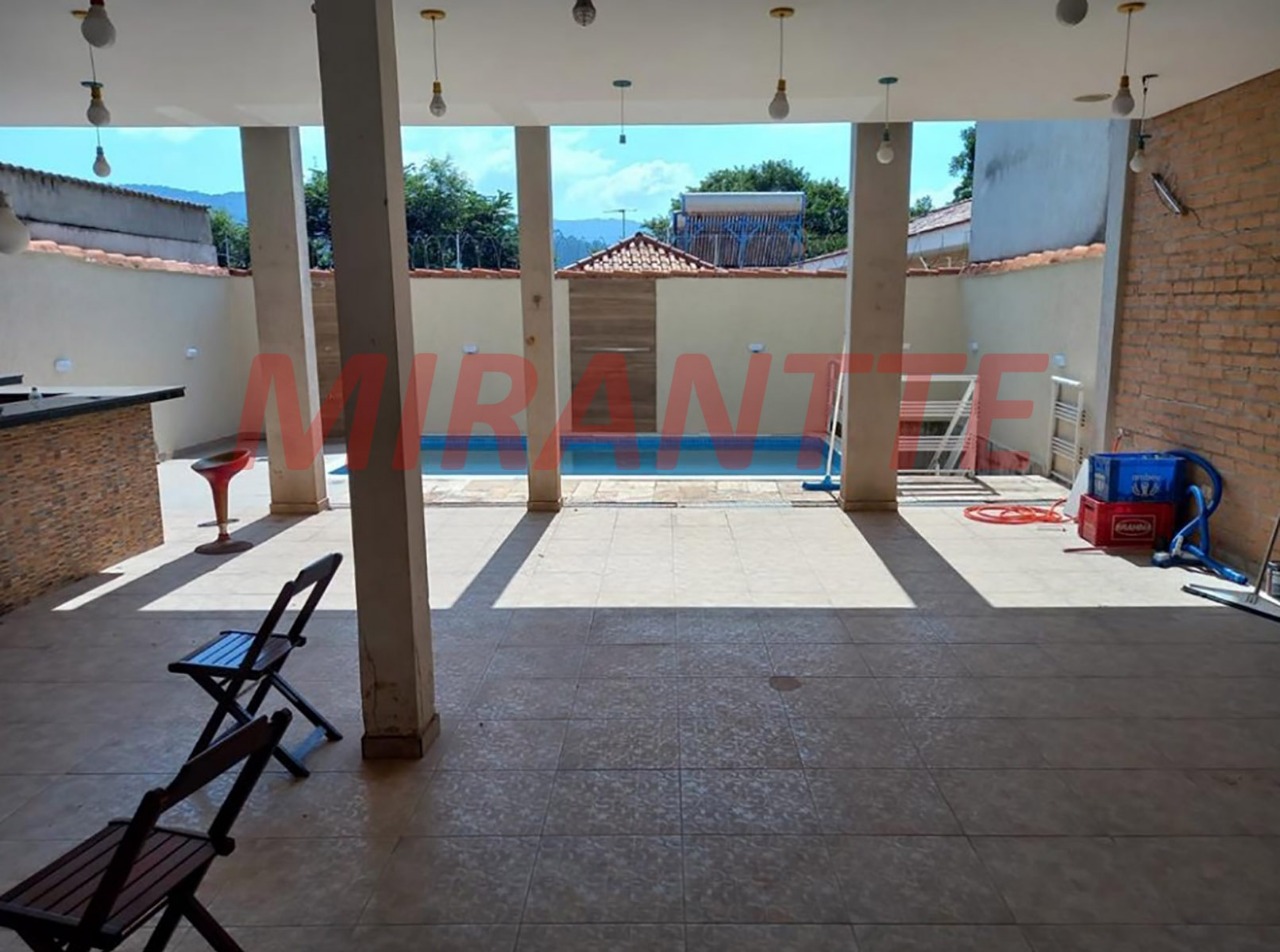 Sobrado de 350m² com 3 quartos em Tremembe