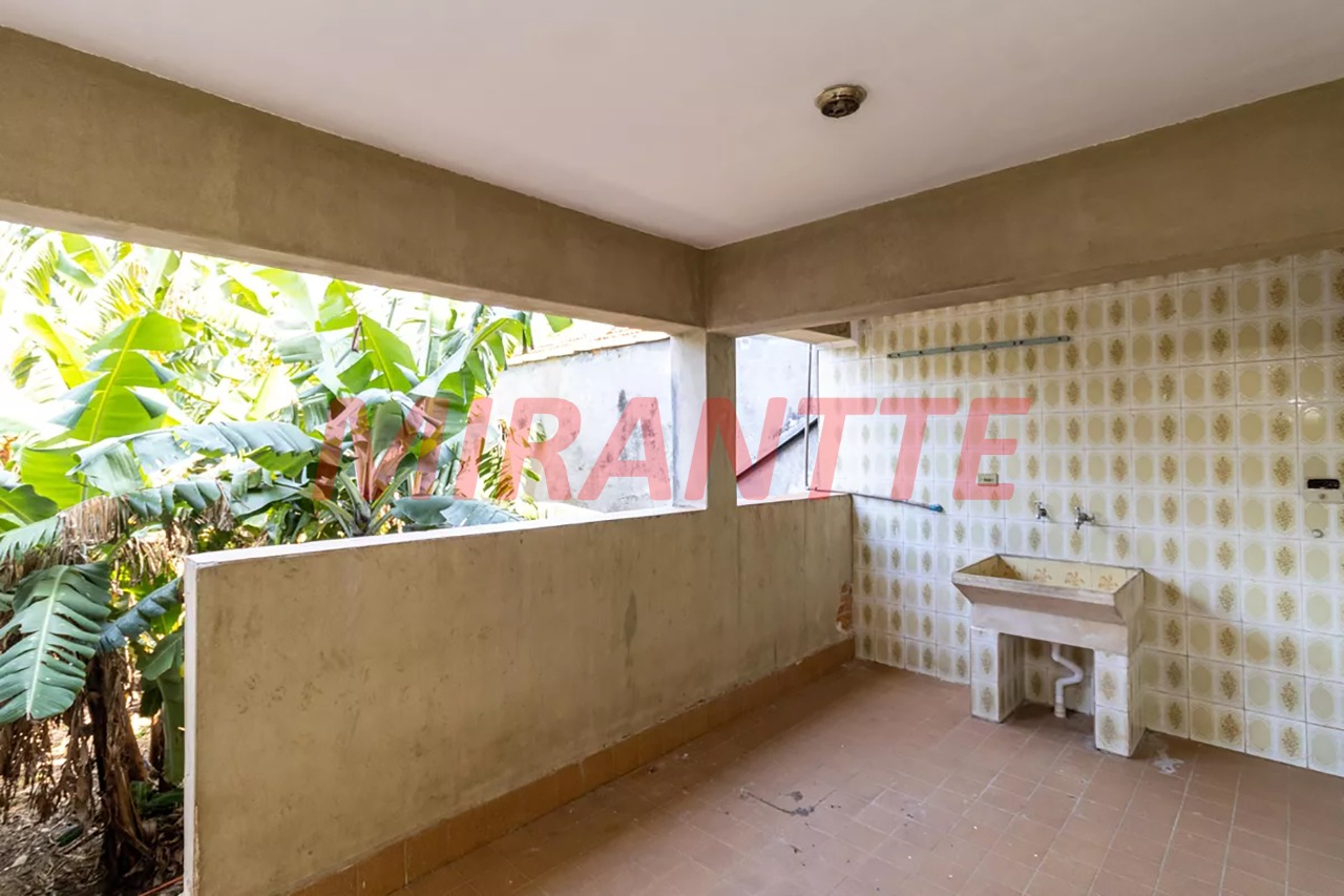 Sobrado de 224m² com 4 quartos em Vila Leonor