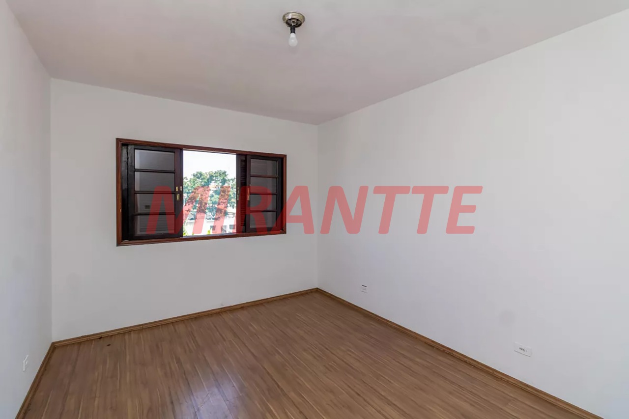 Sobrado de 224m² com 4 quartos em Vila Leonor
