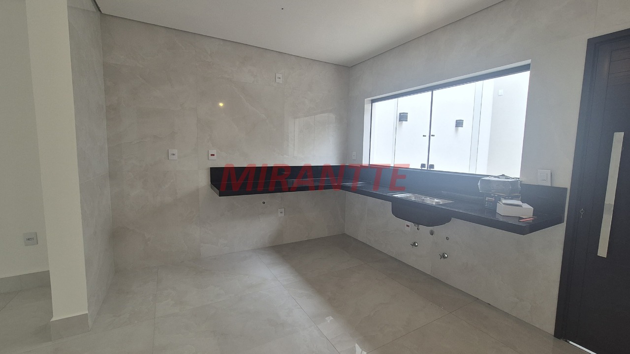 Sobrado de 210m² com 3 quartos em Chácara Santo Antônio (Zona Leste)