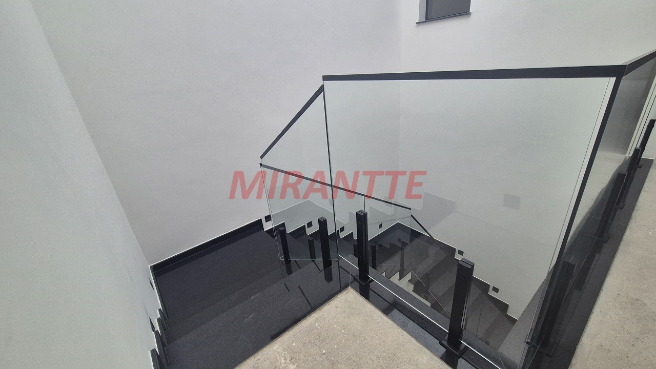 Sobrado de 210m² com 3 quartos em Chácara Santo Antônio (Zona Leste)