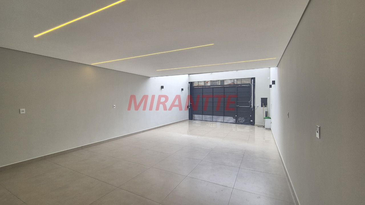 Sobrado de 210m² com 3 quartos em Chácara Santo Antônio (Zona Leste)