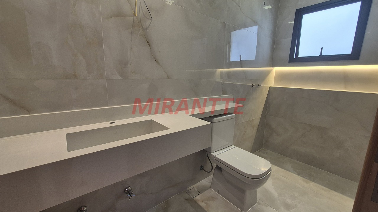 Sobrado de 210m² com 3 quartos em Chácara Santo Antônio (Zona Leste)