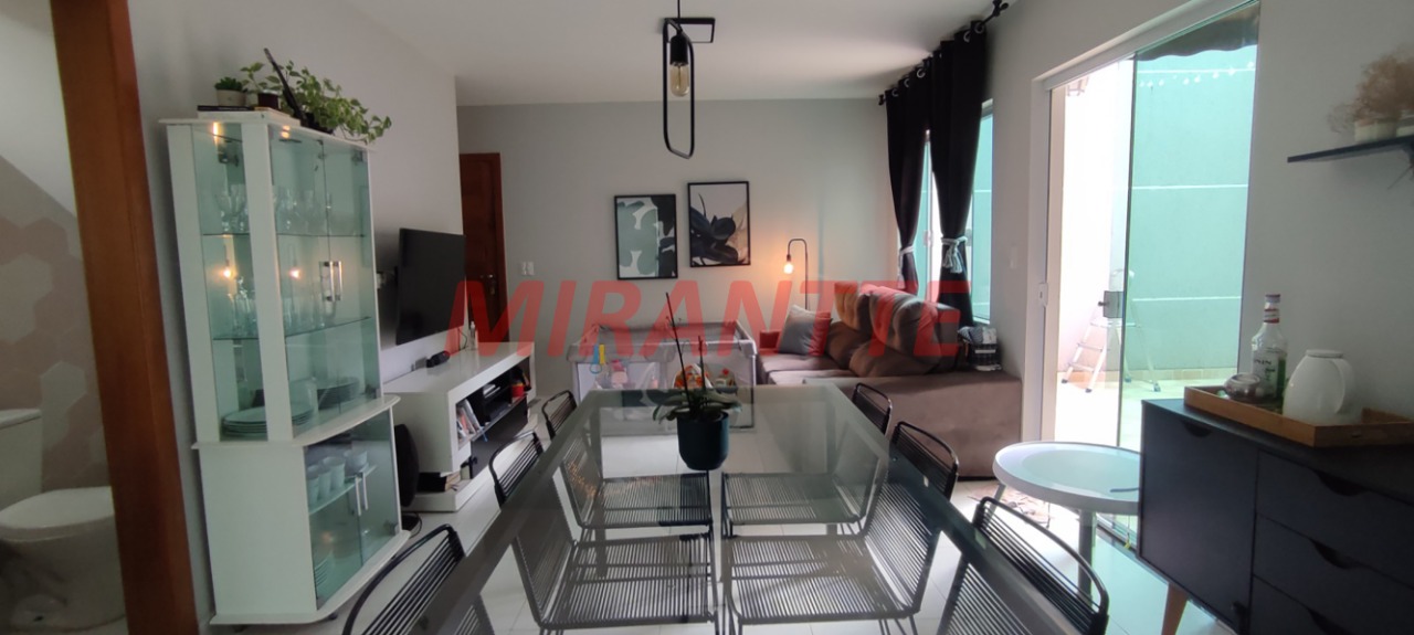 Cond. fechado de 55m² com 2 quartos em Vila Mazzei