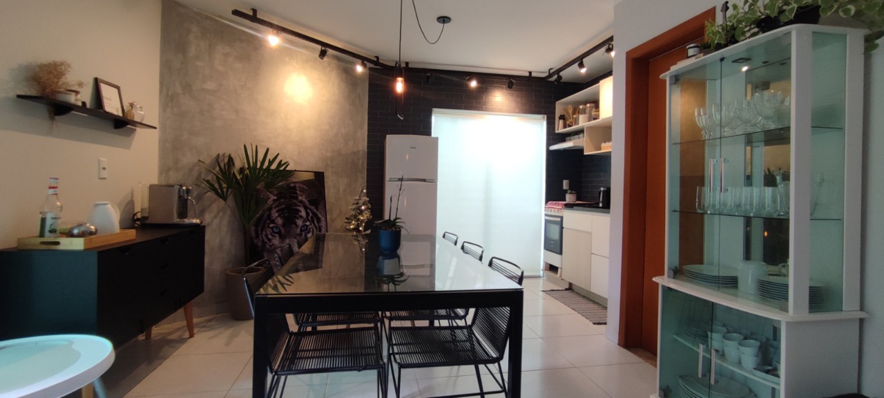Cond. fechado de 55m² com 2 quartos em Vila Mazzei