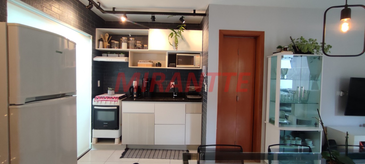 Cond. fechado de 55m² com 2 quartos em Vila Mazzei