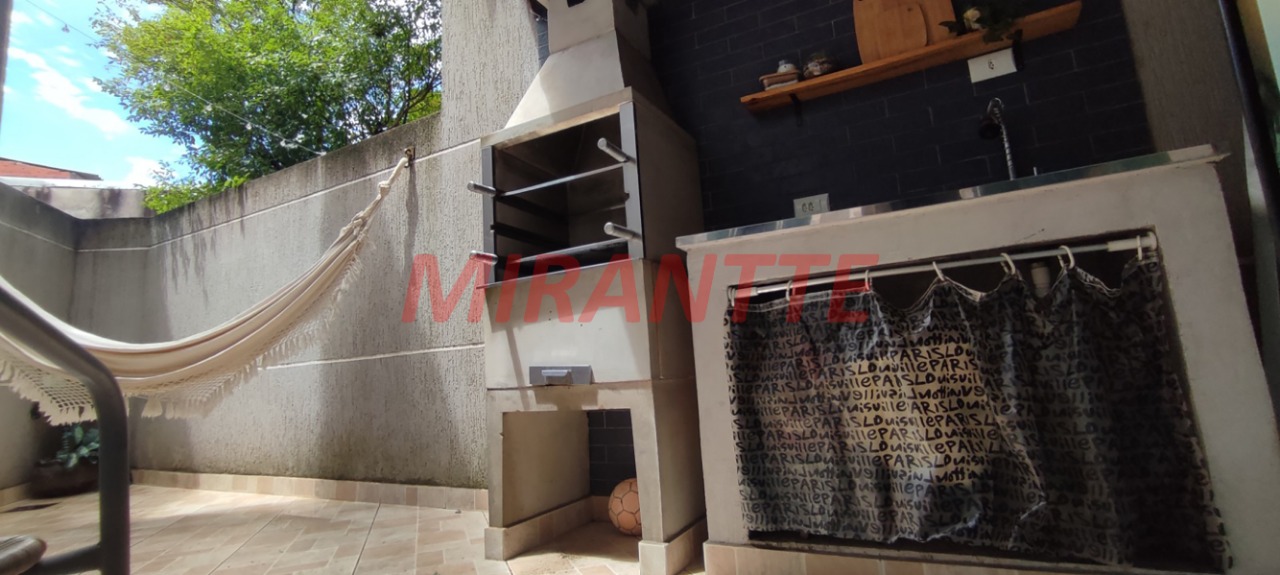 Cond. fechado de 55m² com 2 quartos em Vila Mazzei
