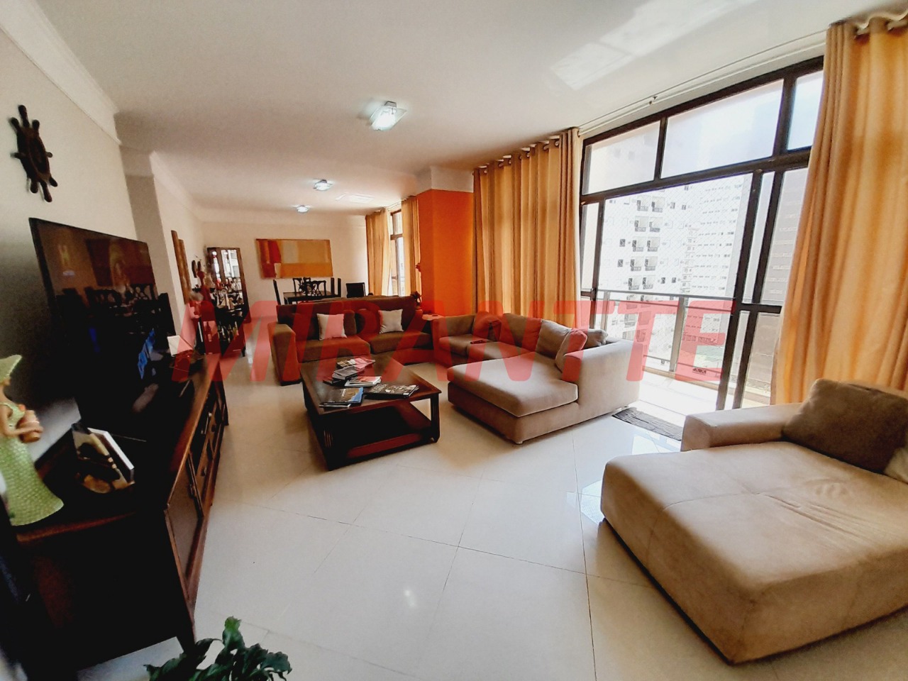 Apartamento de 166m² com 3 quartos em Pitangueiras