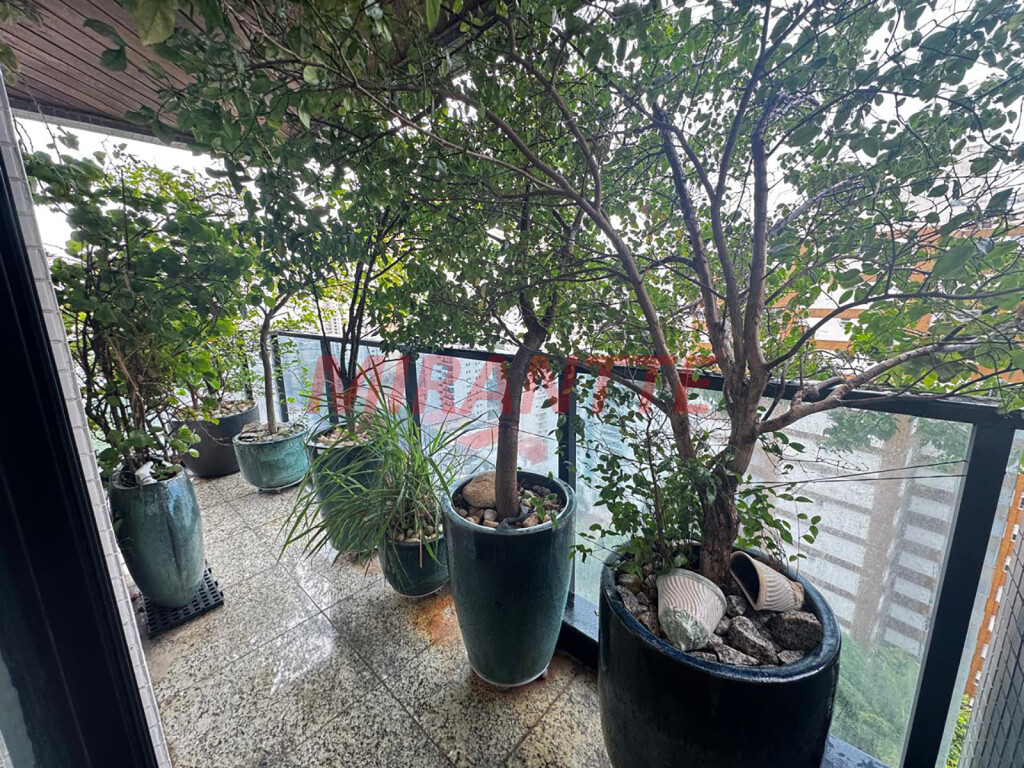 Apartamento de 212m² com 4 quartos em Santana