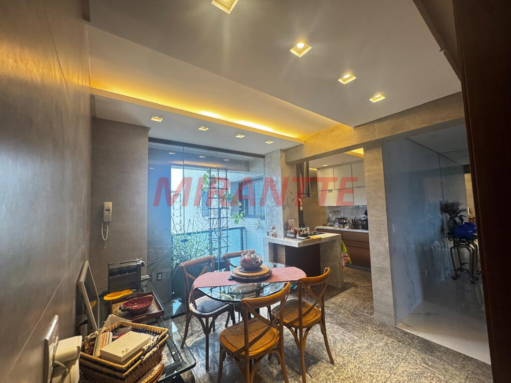 Apartamento de 212m² com 4 quartos em Santana