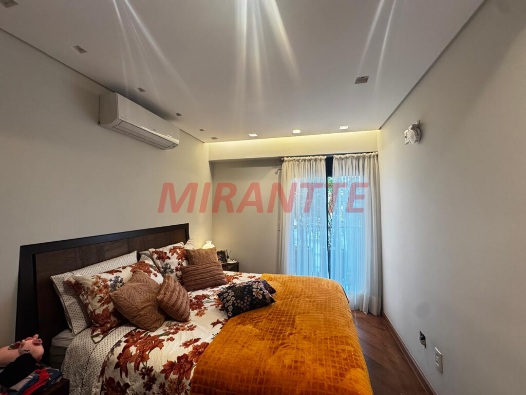 Apartamento de 212m² com 4 quartos em Santana