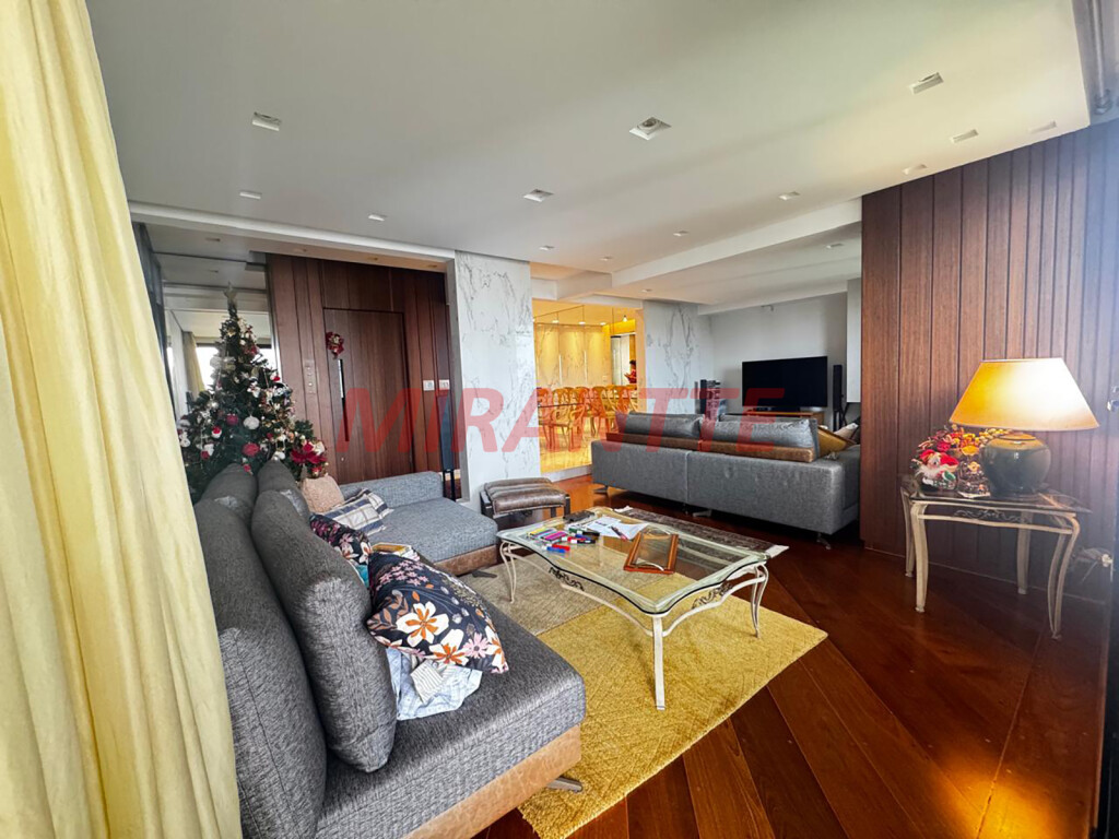 Apartamento de 212m² com 4 quartos em Santana