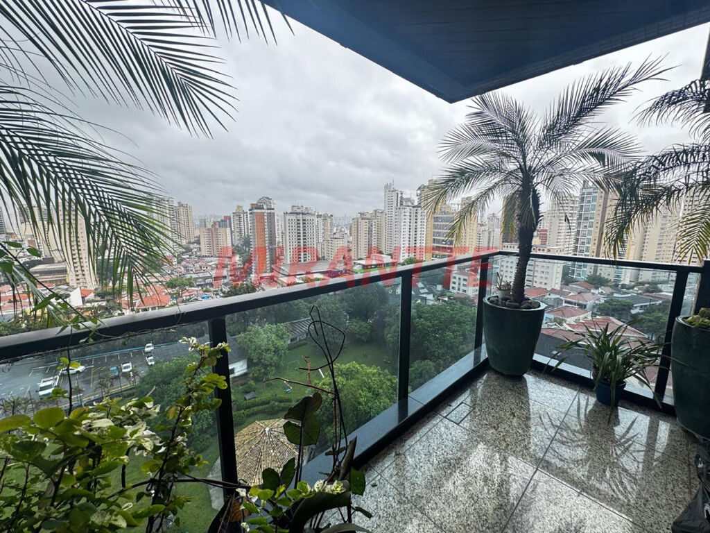 Apartamento de 212m² com 4 quartos em Santana