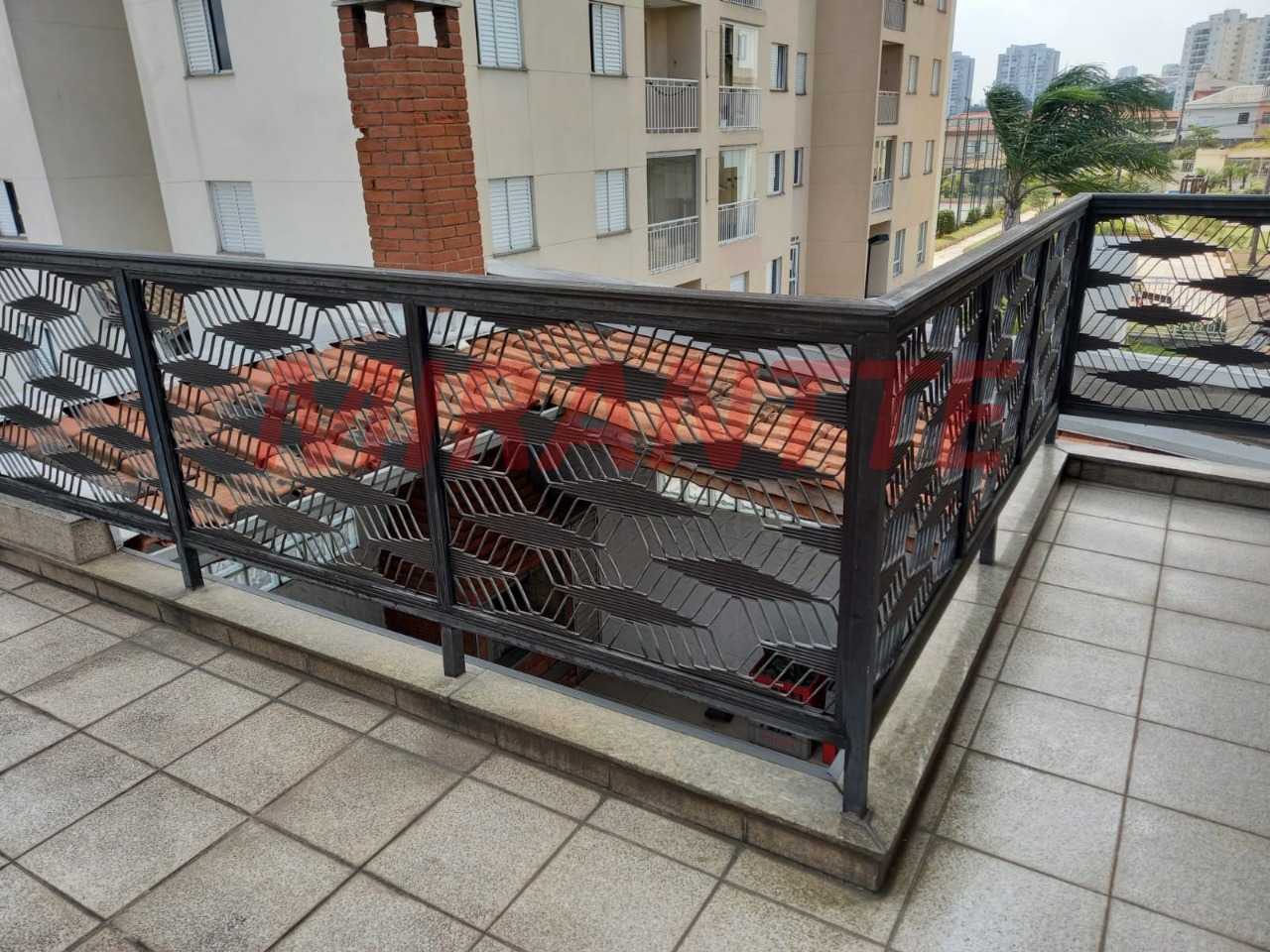 Sobrado de 328m² com 4 quartos em Jardim Japão