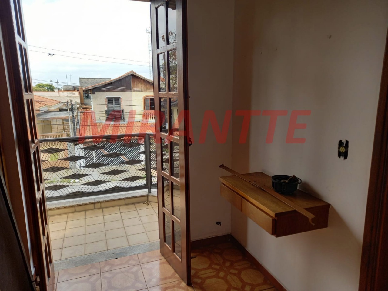 Sobrado de 328m² com 4 quartos em Jardim Japão