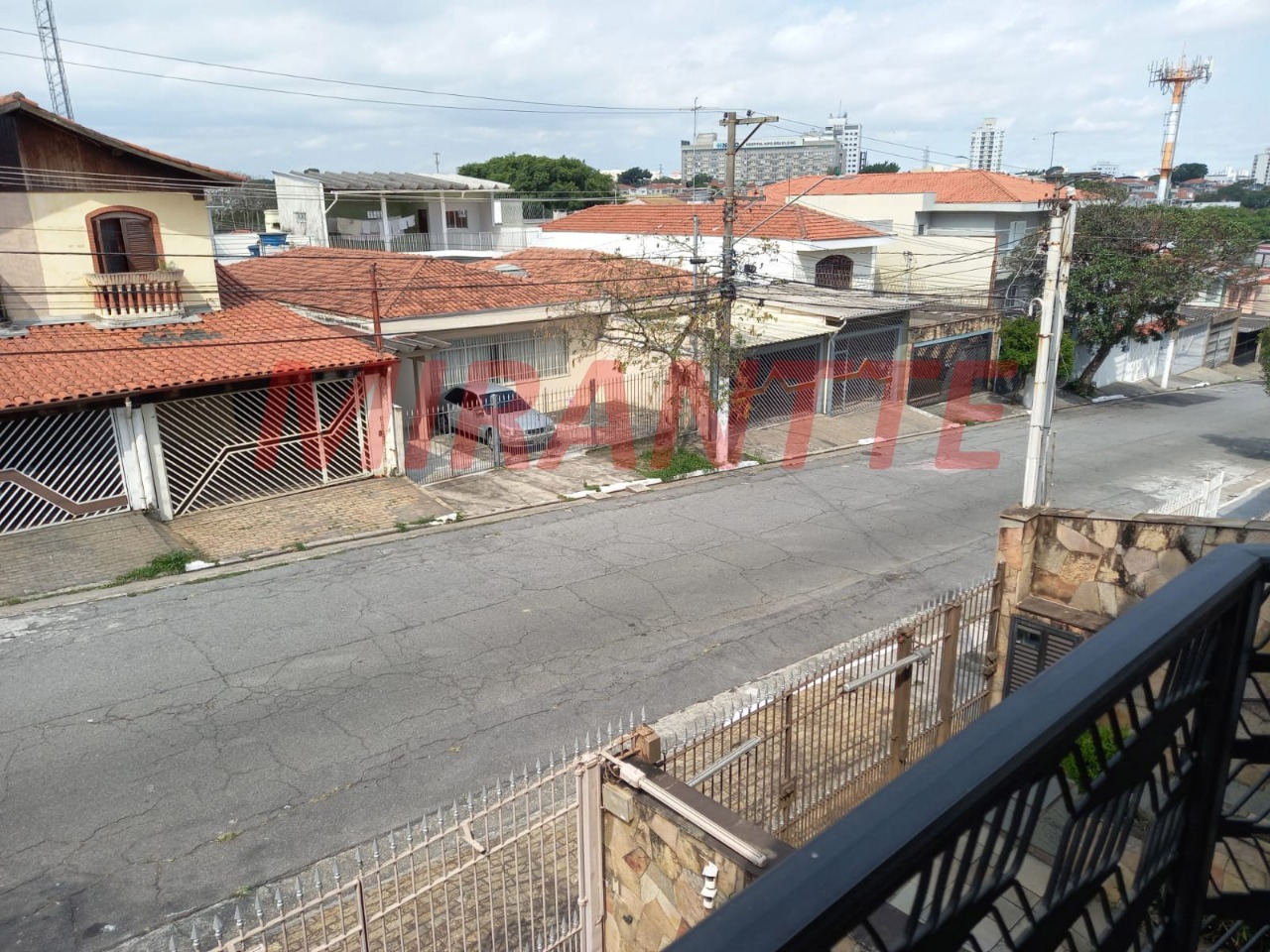 Sobrado de 328m² com 4 quartos em Jardim Japão