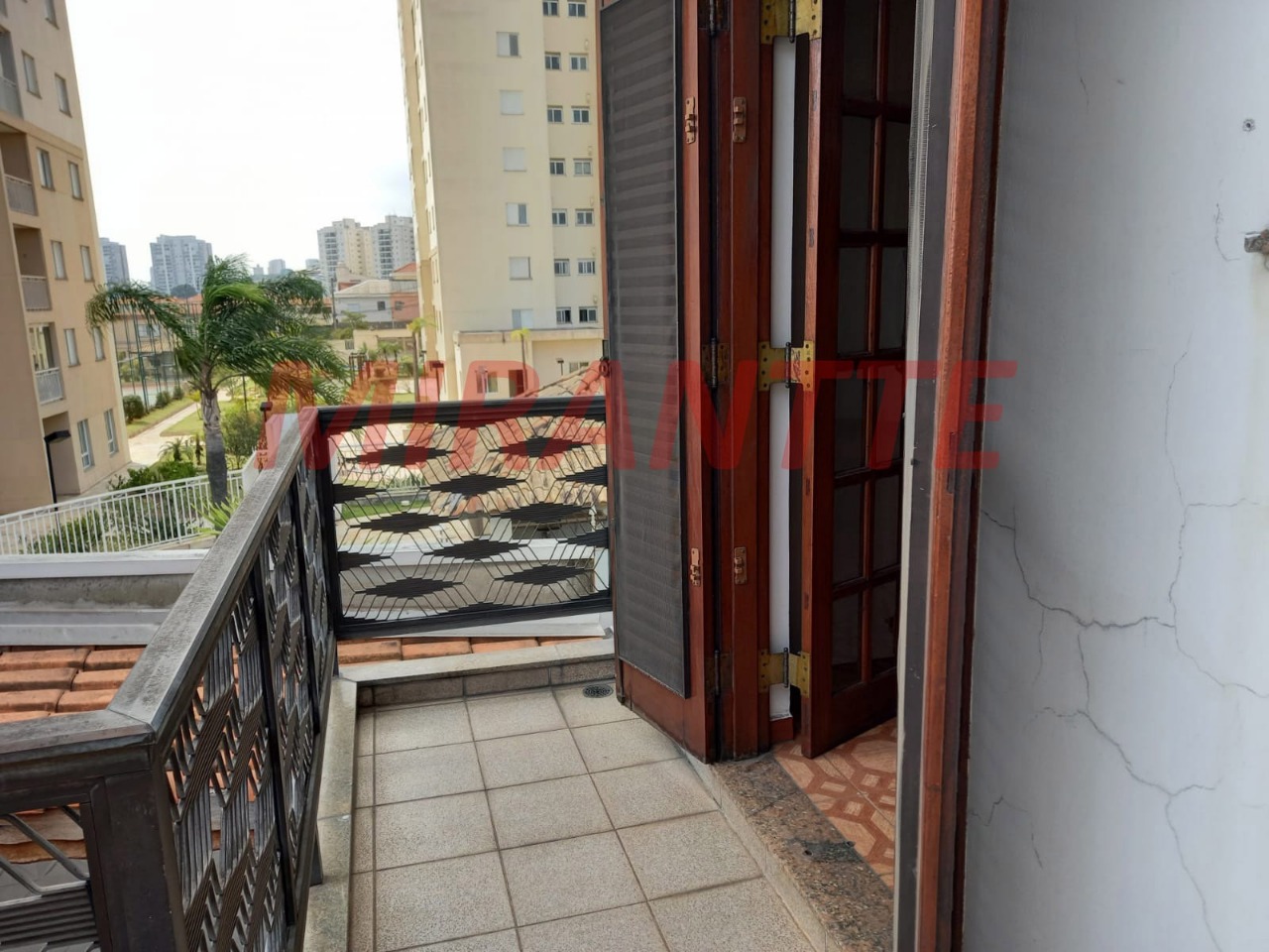 Sobrado de 328m² com 4 quartos em Jardim Japão