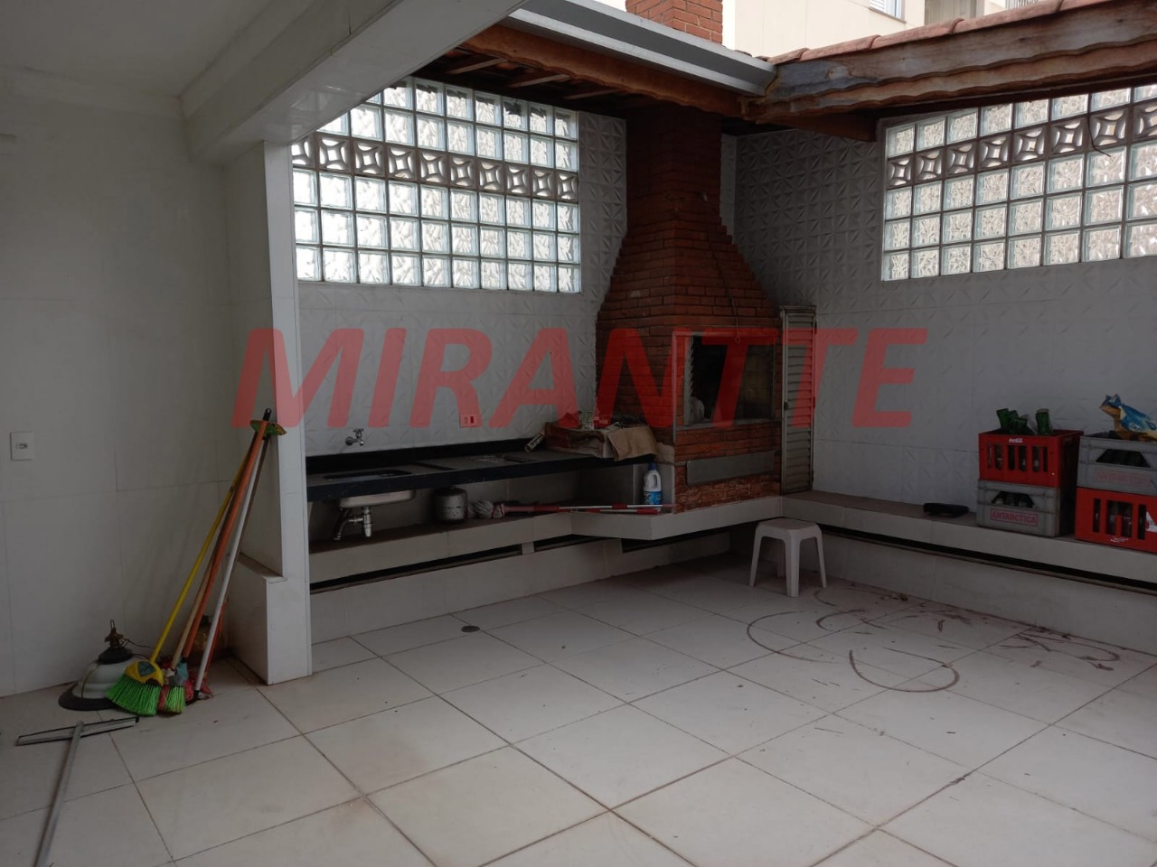 Sobrado de 328m² com 4 quartos em Jardim Japão