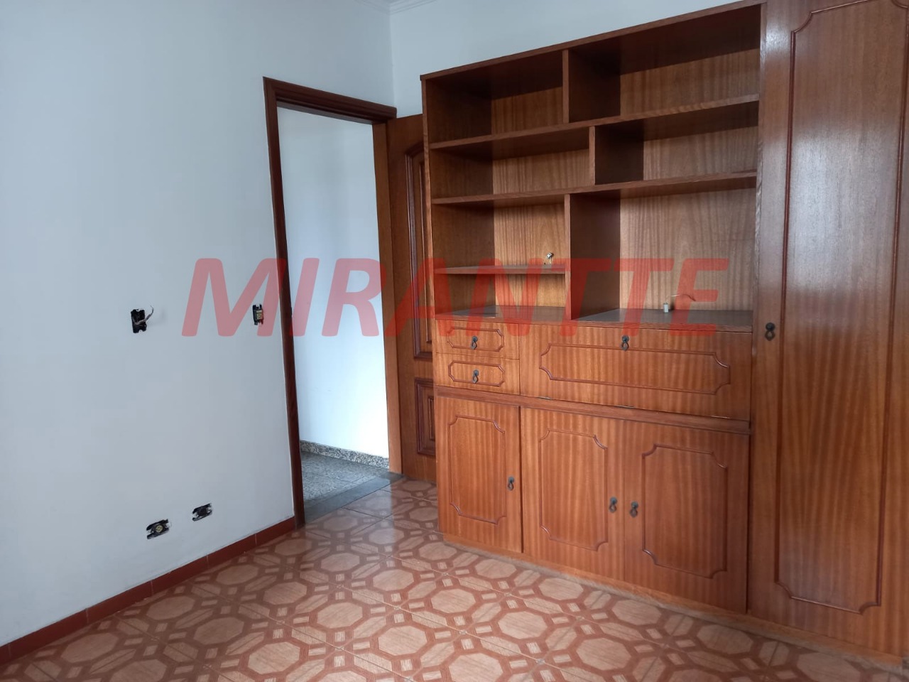 Sobrado de 328m² com 4 quartos em Jardim Japão