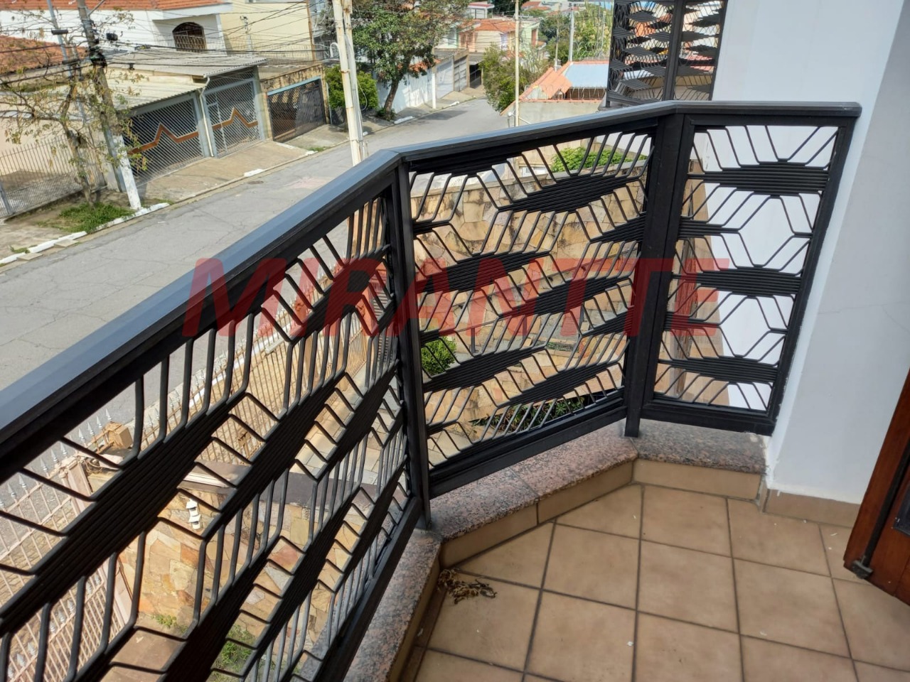 Sobrado de 328m² com 4 quartos em Jardim Japão