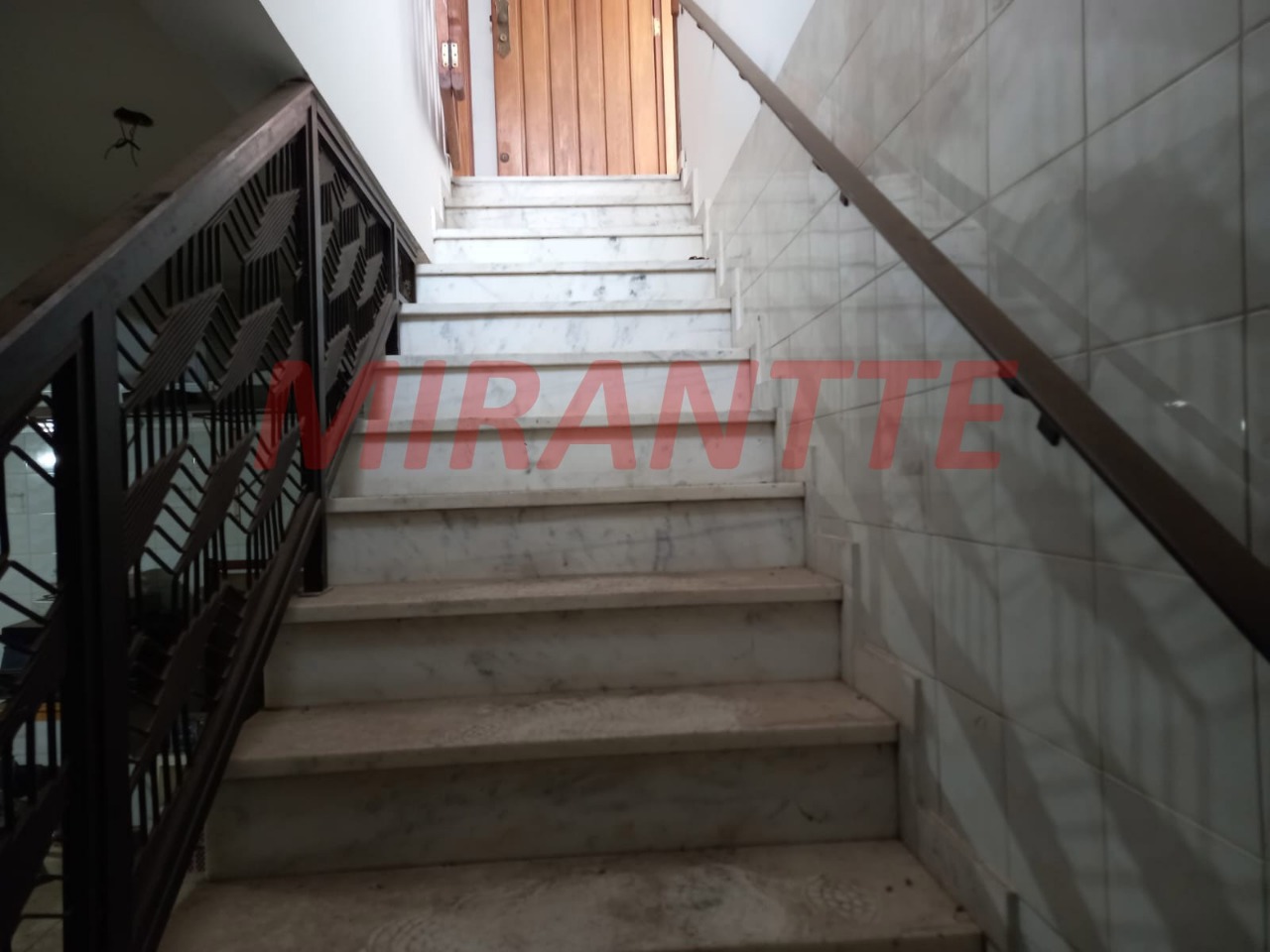 Sobrado de 328m² com 4 quartos em Jardim Japão