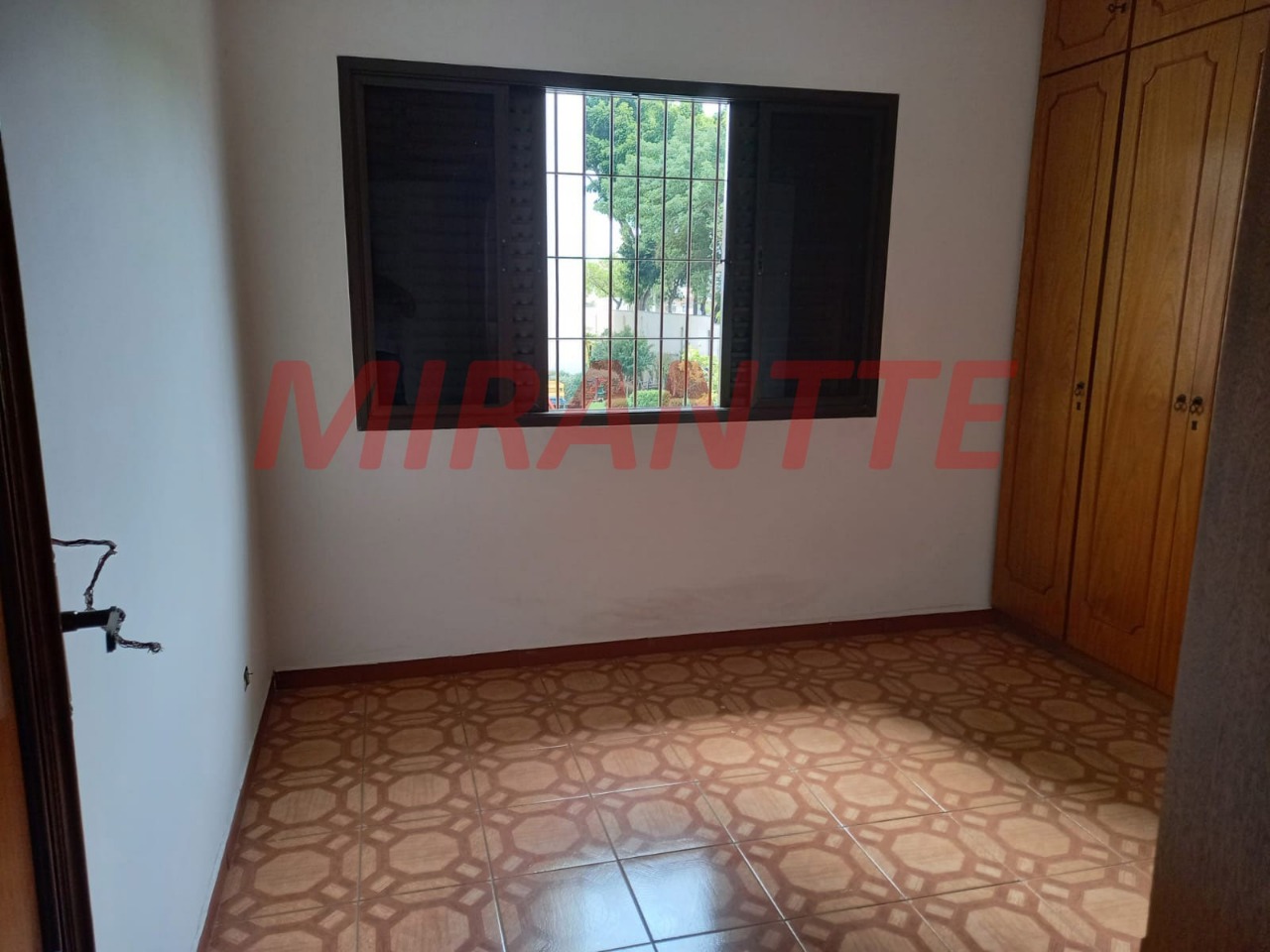 Sobrado de 328m² com 4 quartos em Jardim Japão
