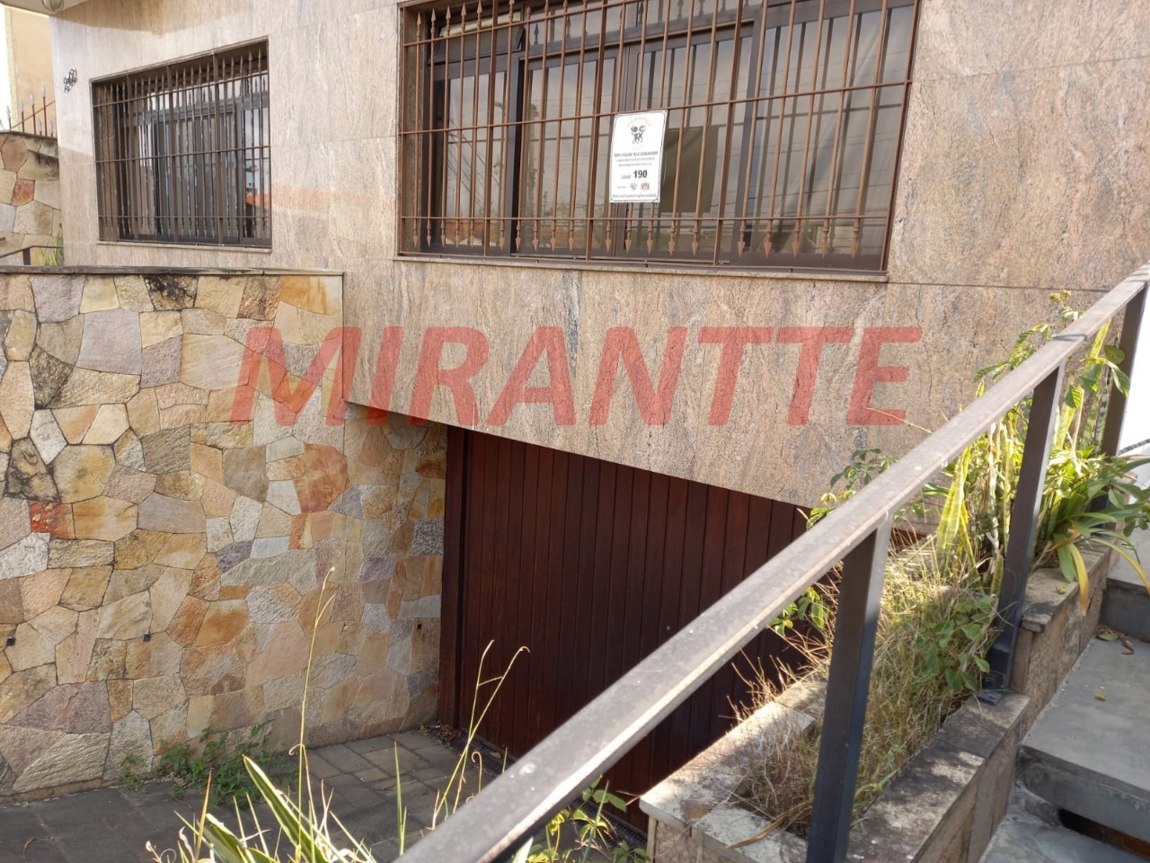 Sobrado de 328m² com 4 quartos em Jardim Japão