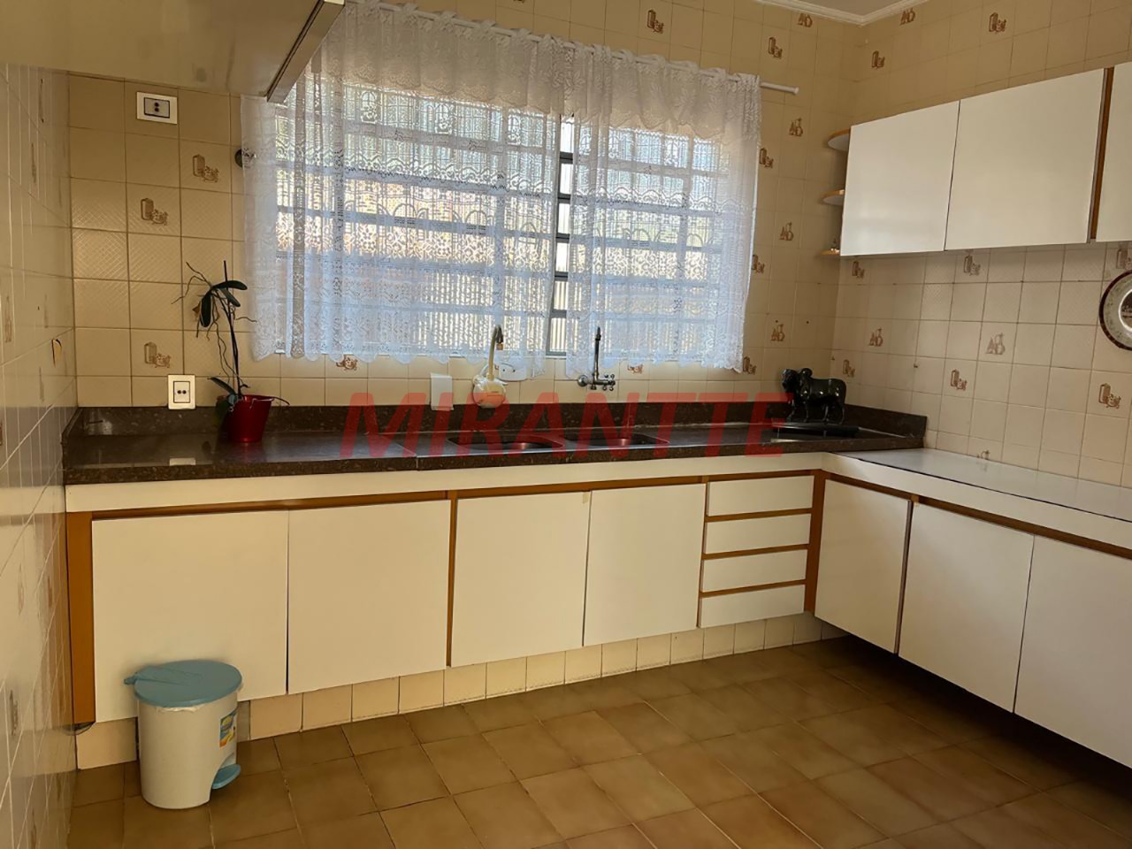 Sobrado de 190m² com 3 quartos em Vila Mazzei