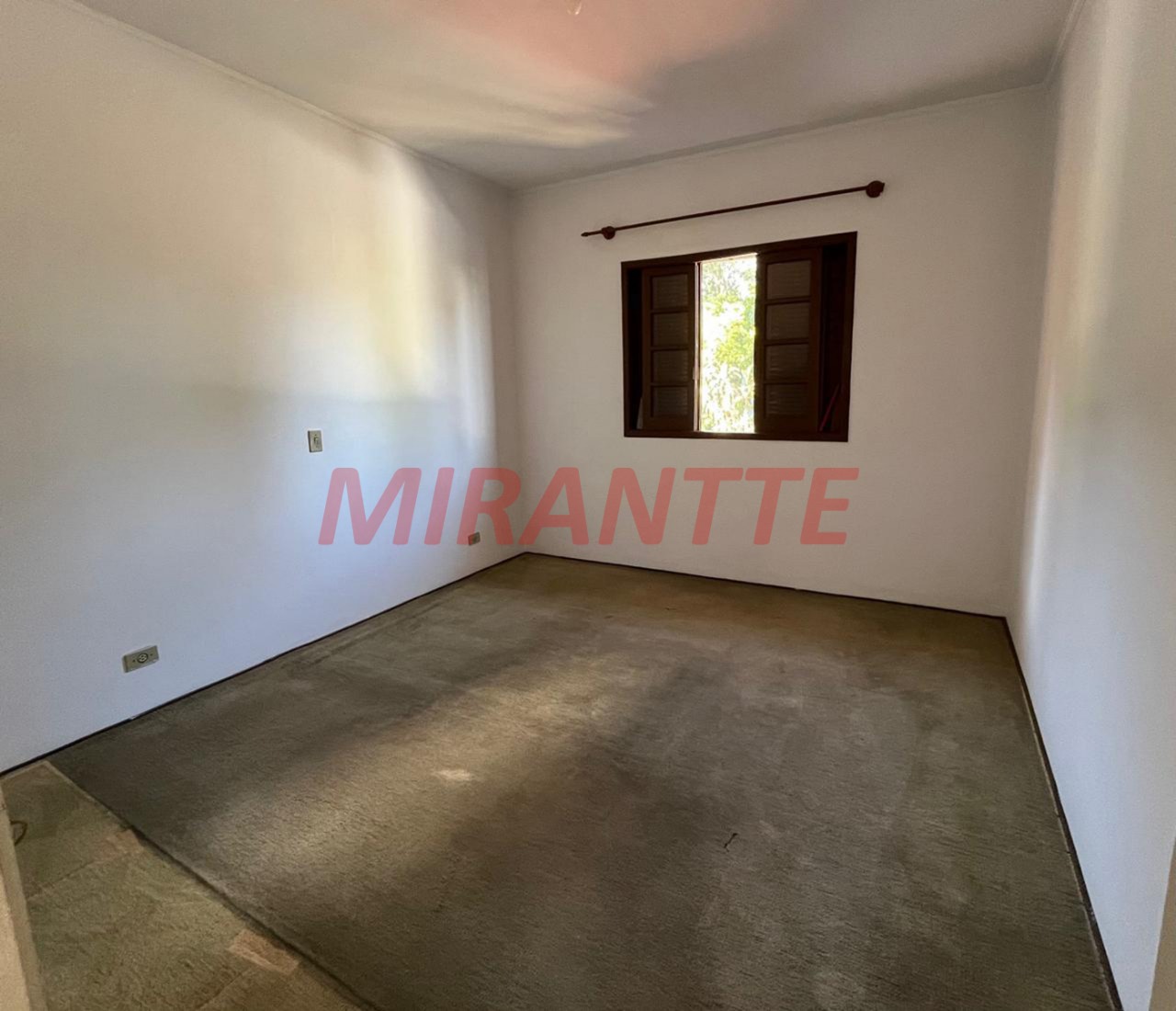 Sobrado de 190m² com 3 quartos em Vila Mazzei