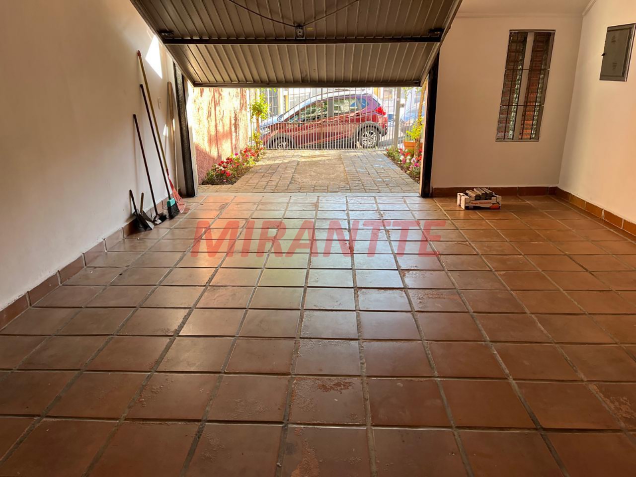 Sobrado de 190m² com 3 quartos em Vila Mazzei