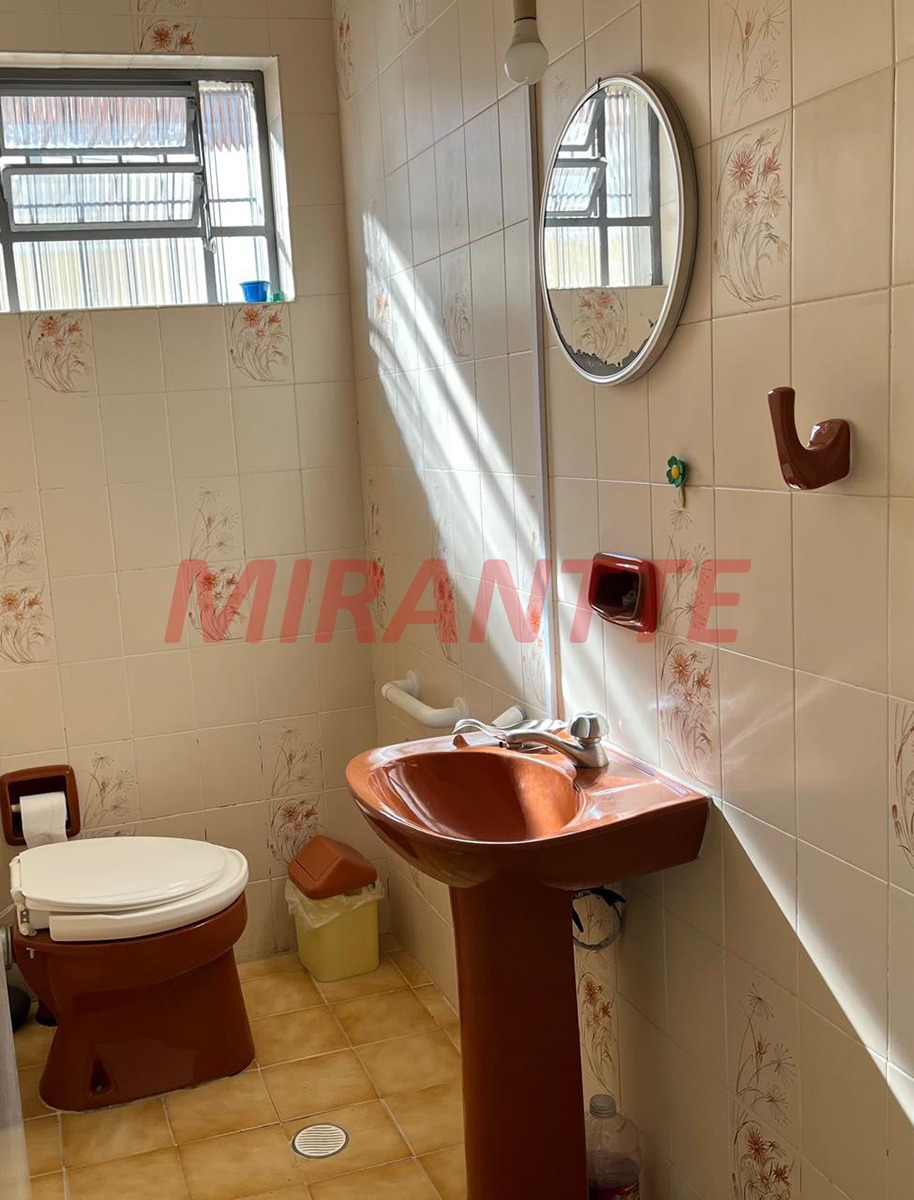 Sobrado de 190m² com 3 quartos em Vila Mazzei