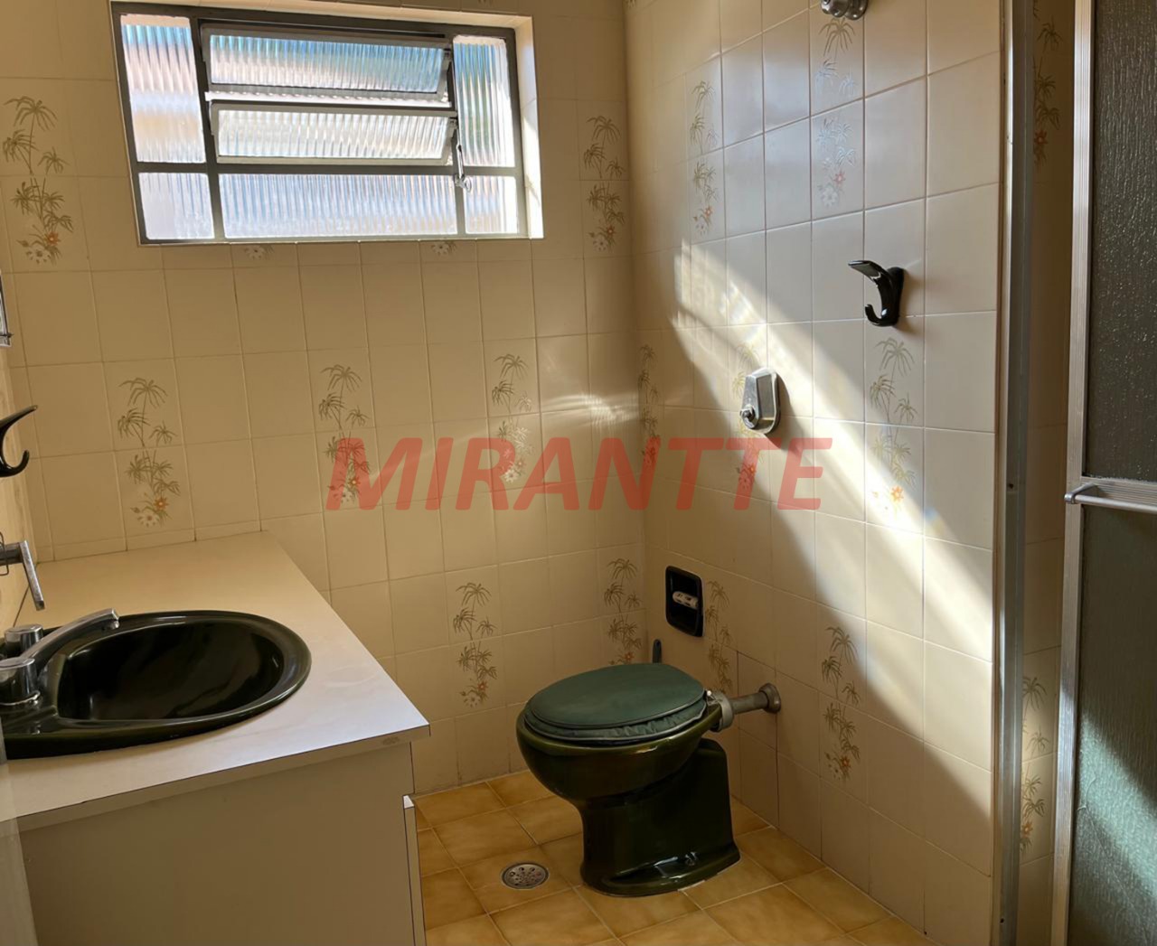 Sobrado de 190m² com 3 quartos em Vila Mazzei